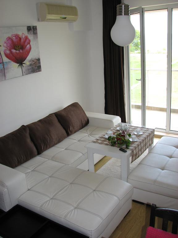 Two-Bedroom Apartment Donika Zarewo Exterior foto