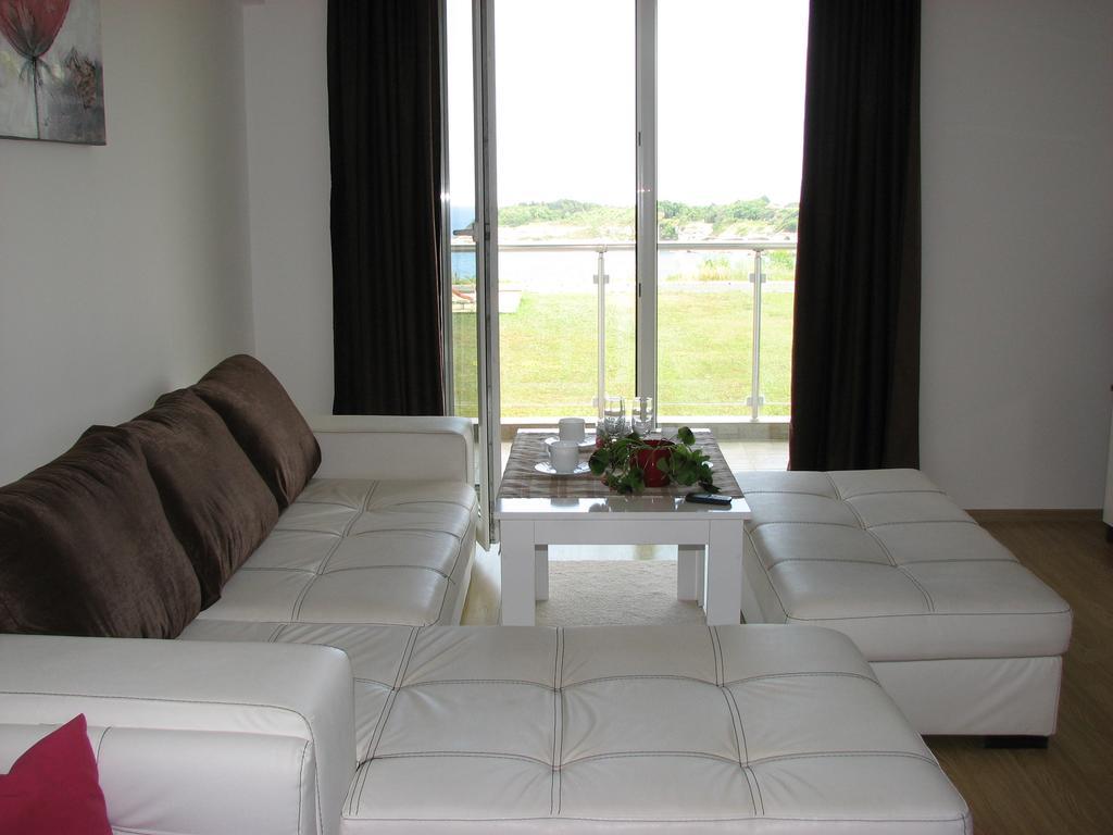 Two-Bedroom Apartment Donika Zarewo Exterior foto