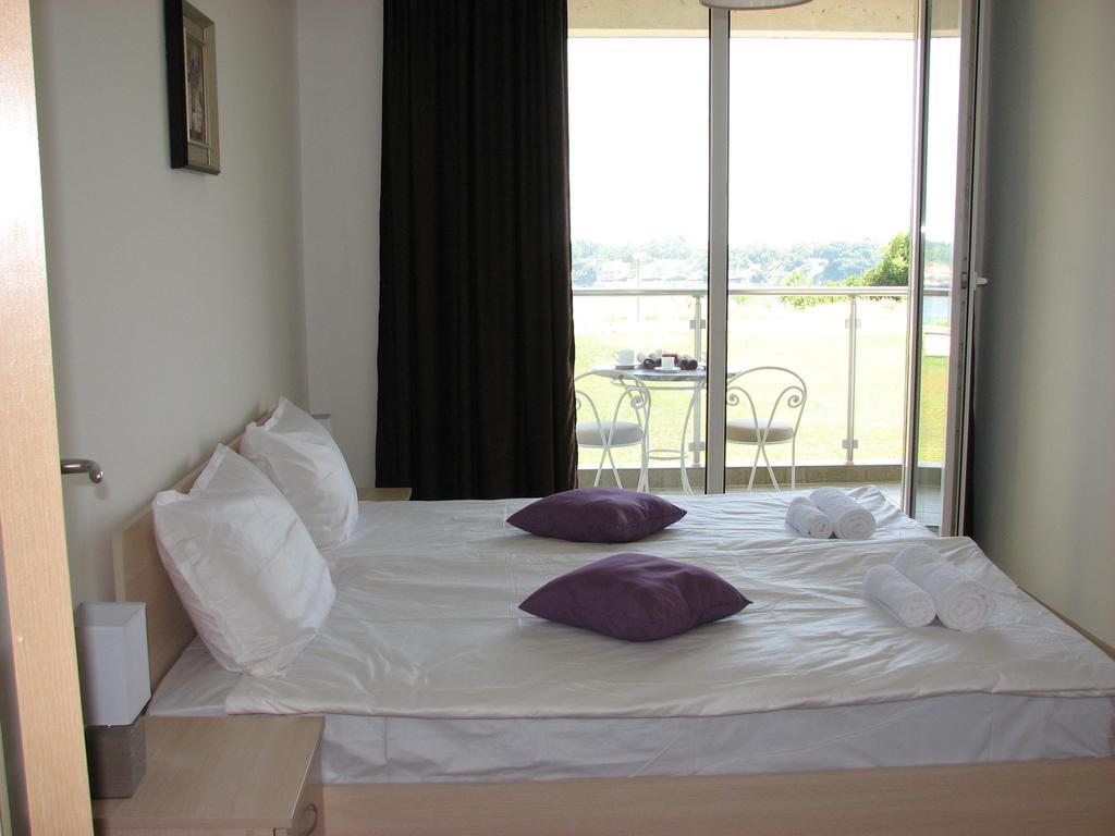 Two-Bedroom Apartment Donika Zarewo Exterior foto