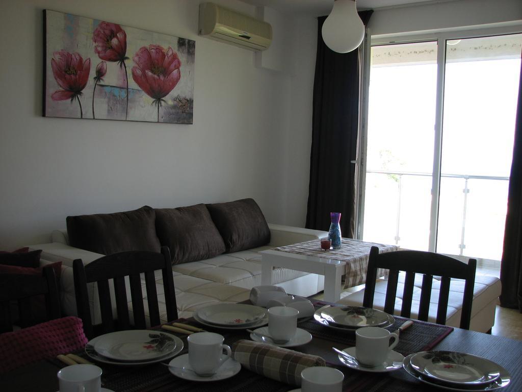 Two-Bedroom Apartment Donika Zarewo Exterior foto