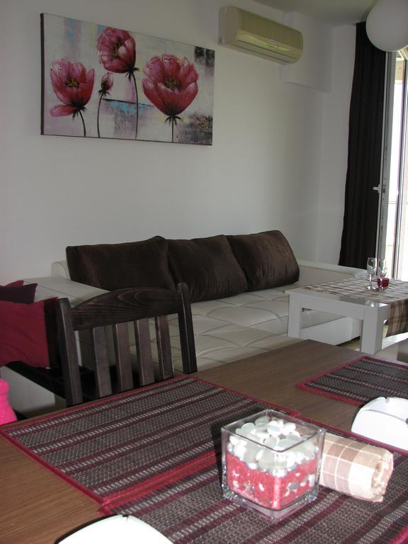 Two-Bedroom Apartment Donika Zarewo Exterior foto