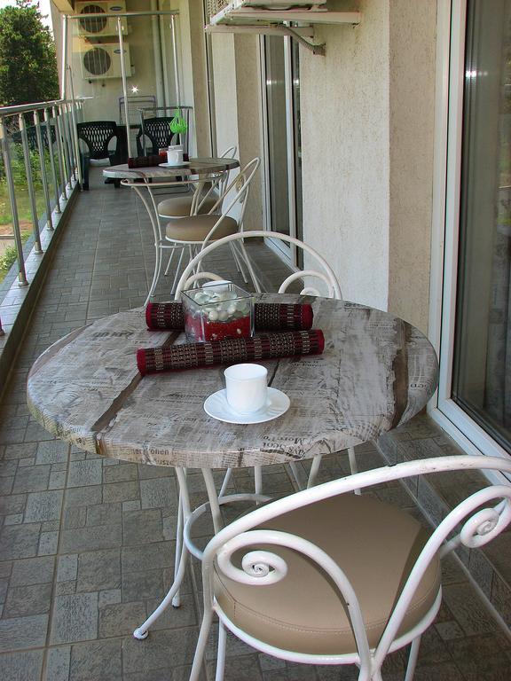Two-Bedroom Apartment Donika Zarewo Exterior foto