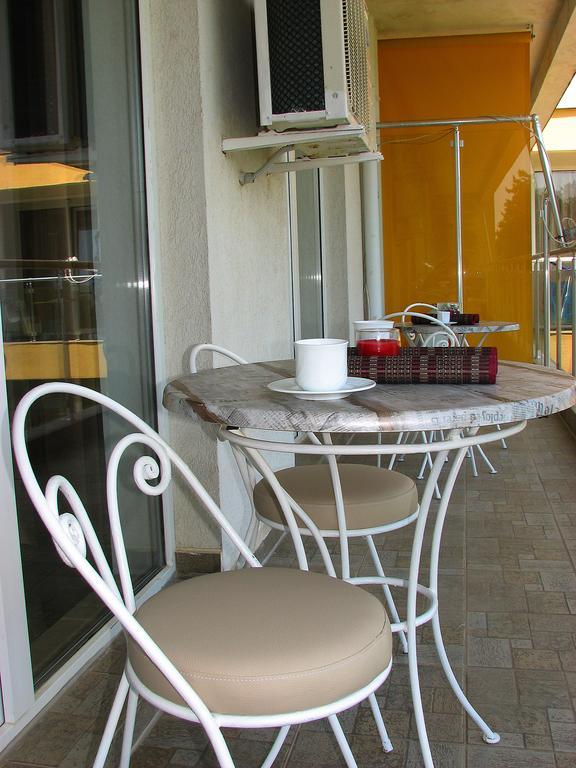 Two-Bedroom Apartment Donika Zarewo Exterior foto
