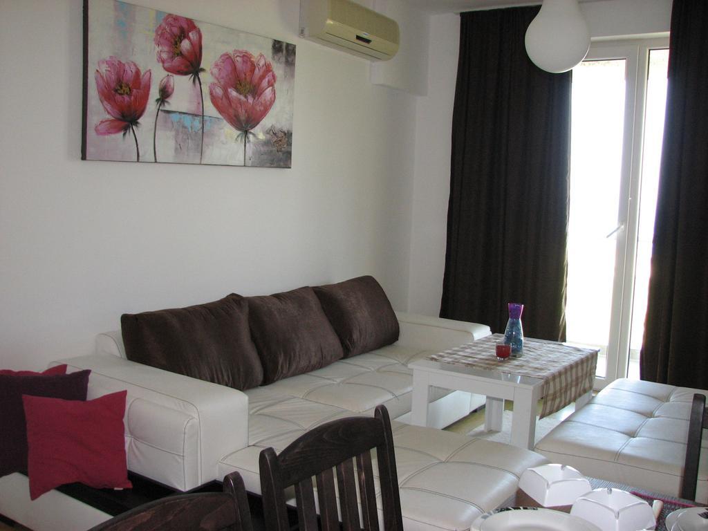 Two-Bedroom Apartment Donika Zarewo Exterior foto